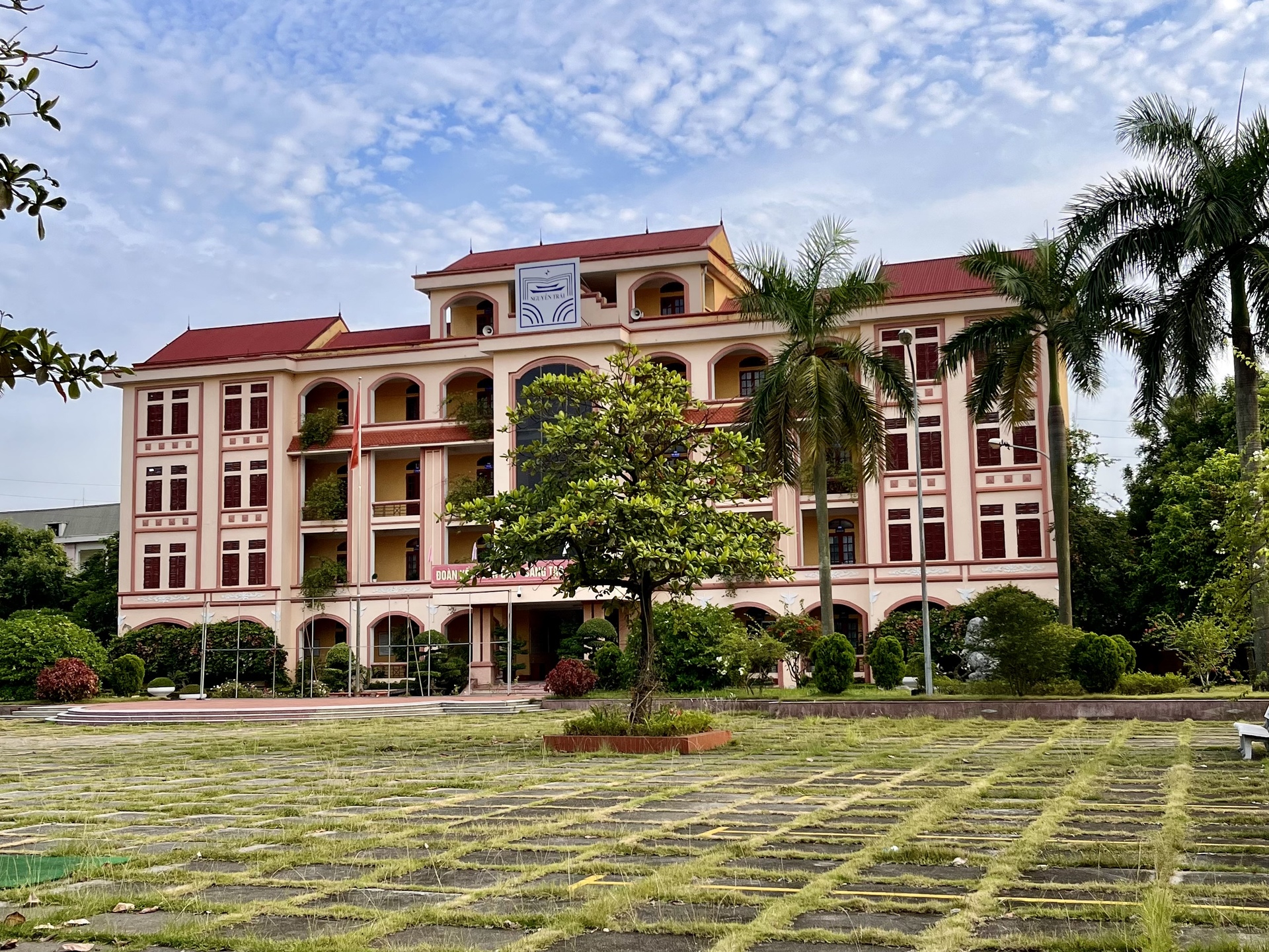 [BDT 44] Vẻ đẹp ở Chuyên
